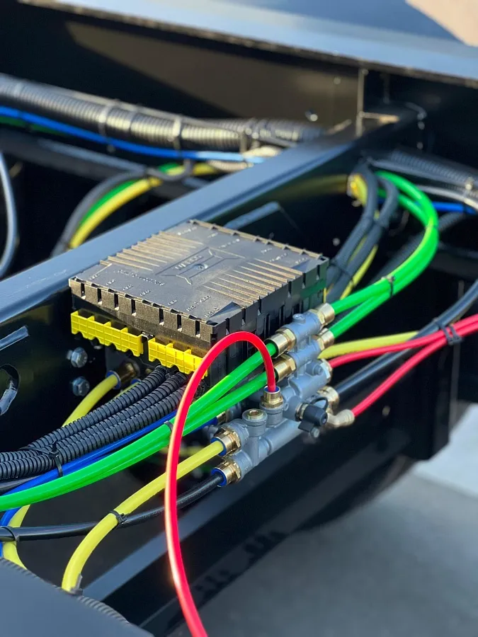 Полуприцеп контейнеровоз Helfimmer SMCU3 — фото, цена, характеристики