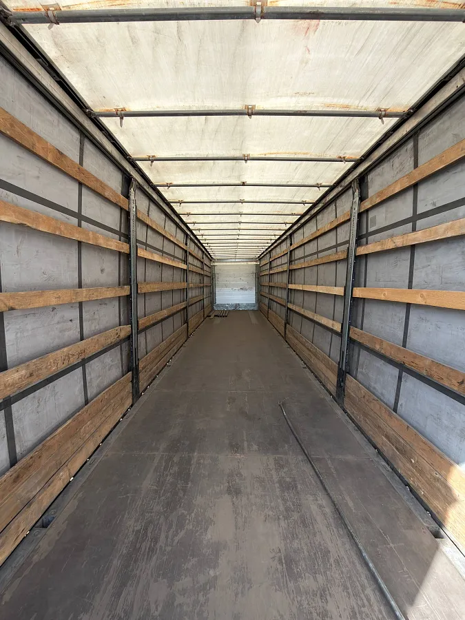 Полуприцеп штора Schmitz Cargobull SCS 24/L E B — фото, цена, характеристики